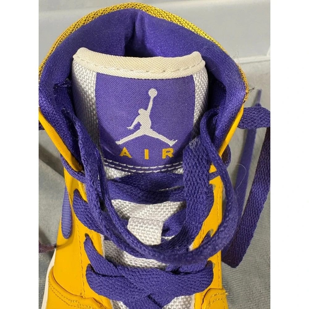 Air Jordan 1 Mid Lakers Size 8 Mens Yellow/Purple 2013 554724-708